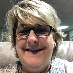 Meet your Posher, Beth